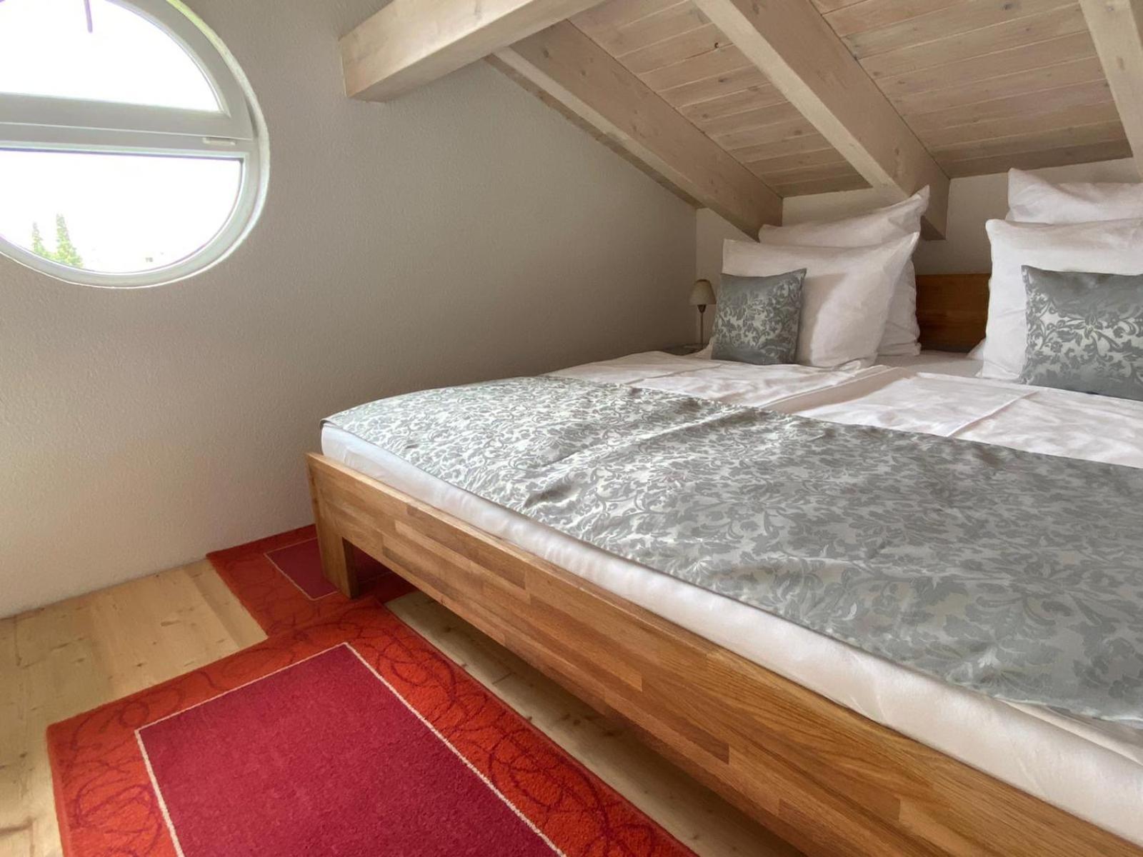 Haus Lorenz, Ferienwohnungen Immenstaad am Bodensee Bagian luar foto
